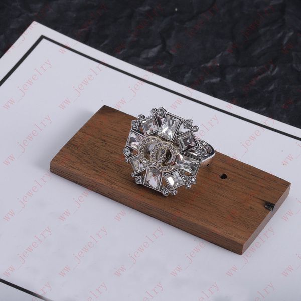 silver inlaid square flash diamond letter ring ring, fashion simple temperament elegant, gifts
silver inlaid square flash diamond letter ring ring, fashion simple temperament elegant, gifts