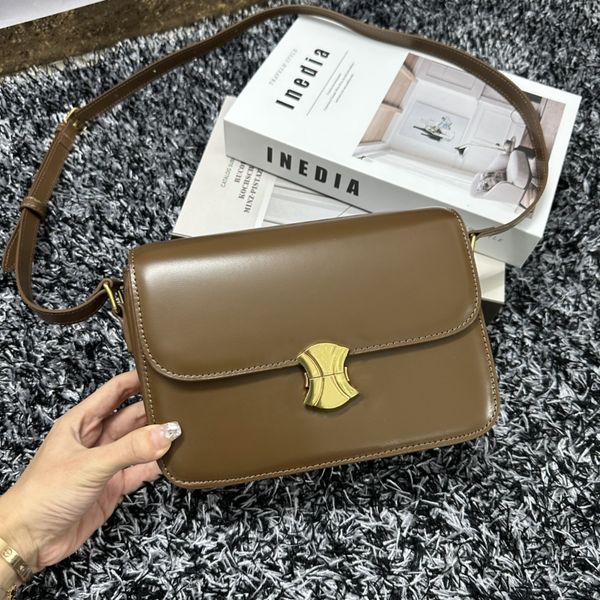 classic designer teen box crossbody bags triomphe shoulder bag 8a quality smooth cowhide totes luxurys women handbags hobos wallet adjustabl
classic designer teen box crossbody bags triomphe shoulder bag 8a quality smooth cowhide totes luxurys women handbags hobos wallet adjustabl