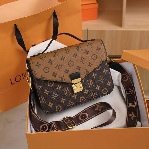 advanced messenger bag 2023 new fashion versatile handbag one shoulder crossbody small square bag female purses
advanced messenger bag 2023 new fashion versatile handbag one shoulder crossbody small square bag female purses