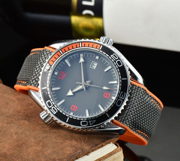 aaa mens watches designer watch 42mm automatic mechanical movement watch rubber strap sports wind fashion wristwatch montre de luxe o1, Slivery;golden
aaa mens watches designer watch 42mm automatic mechanical movement watch rubber strap sports wind fashion wristwatch montre de luxe o1, Slivery;golden