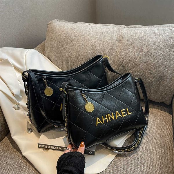 handbag with a cross body and foreign charm niche underarm bag new fashionable women's bag versatile one shoulder small bag
handbag with a cross body and foreign charm niche underarm bag new fashionable women's bag versatile one shoulder small bag