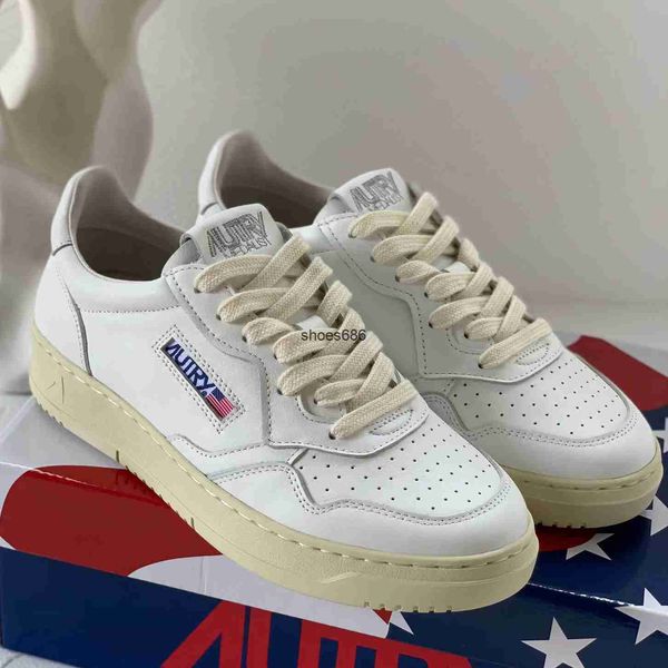 designer sneakers autries casual shoes medalist low leather sneaker azure blue silver gold shoe, Black
designer sneakers autries casual shoes medalist low leather sneaker azure blue silver gold shoe, Black