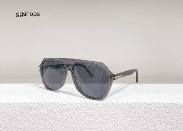 - tom-fords retro sunglasses fashionable eyewear with mirrored lenses and pc frame - 5 colors + box ideal for outdoor use, White;black
- tom-fords retro sunglasses fashionable eyewear with mirrored lenses and pc frame - 5 colors + box ideal for outdoor use, White;black