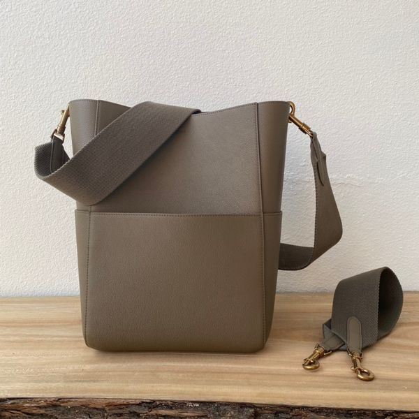 classic drawstring handbags phantom bucket bag woman designer 10a togo soft grained calfskin crossbody bags triomphe fashion nubuck shopping
classic drawstring handbags phantom bucket bag woman designer 10a togo soft grained calfskin crossbody bags triomphe fashion nubuck shopping