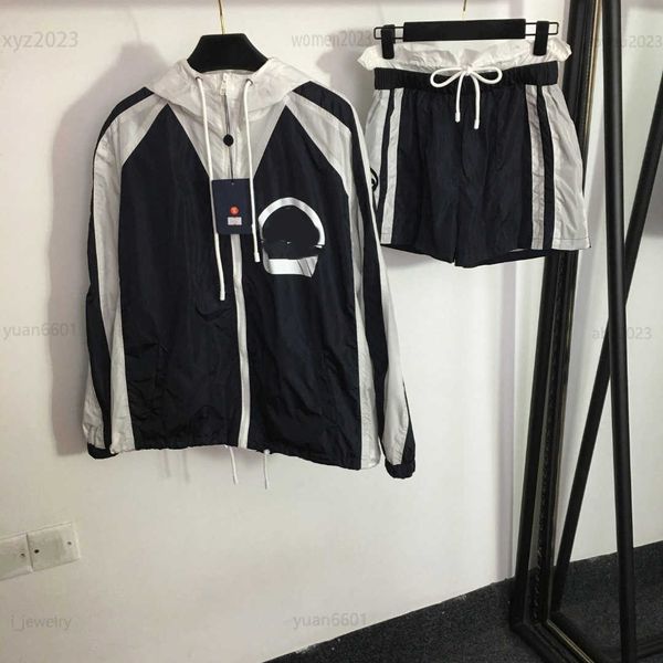 womens designer tracksuits size s-l 2pcs floral letter printed hooded sun protection windbreaker and elastic waist shorts july20, Gray
womens designer tracksuits size s-l 2pcs floral letter printed hooded sun protection windbreaker and elastic waist shorts july20, Gray