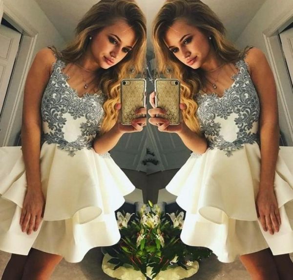2020 short arabic a line homecoming dresses v neck lace appliques backless tiered ruffles knee length cocktail for juniors prom pa9188452, Blue;pink
2020 short arabic a line homecoming dresses v neck lace appliques backless tiered ruffles knee length cocktail for juniors prom pa9188452, Blue;pink