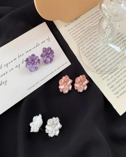 timlee e127 temperamental cute threedimensional flower petal resin studs earrings personality jewelry whole stud237s2999602, Golden;silver
timlee e127 temperamental cute threedimensional flower petal resin studs earrings personality jewelry whole stud237s2999602, Golden;silver