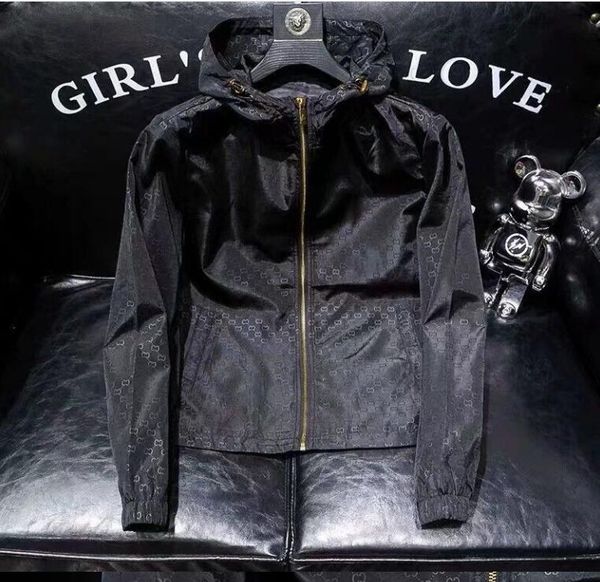 2023 europe station new spring/summer men's windbreaker large outdoor cycling charge coat tide brand hooded coat tide, Black;brown
2023 europe station new spring/summer men's windbreaker large outdoor cycling charge coat tide brand hooded coat tide, Black;brown