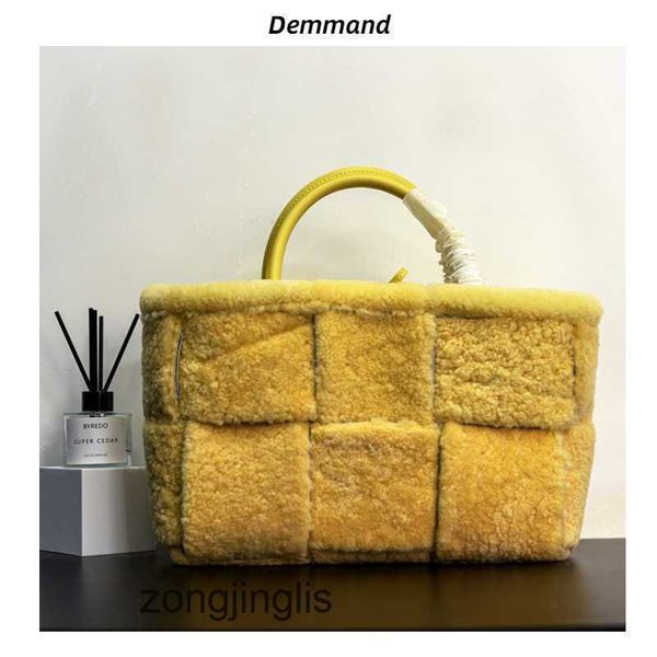 hands outlet classic ladies botteges texture lamb bags arco designer hair bag high 2023 big tote women's large venetas capacity handbag
hands outlet classic ladies botteges texture lamb bags arco designer hair bag high 2023 big tote women's large venetas capacity handbag