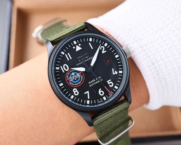 designer men watch iwc pilot mechanical wristwatches uzef automatical movement uhr iw324712 montre prx luxe with box, Slivery;golden
designer men watch iwc pilot mechanical wristwatches uzef automatical movement uhr iw324712 montre prx luxe with box, Slivery;golden