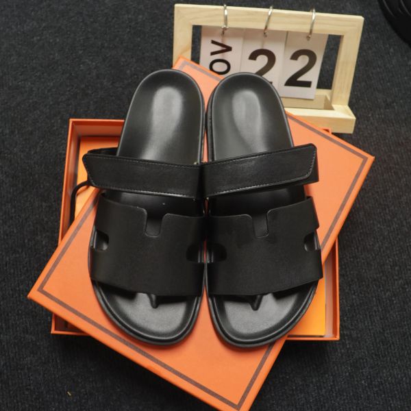 2023 new designer sandals chypre slippers black white beach classic flat luxury summer lady leather flip flops men w
2023 new designer sandals chypre slippers black white beach classic flat luxury summer lady leather flip flops men w