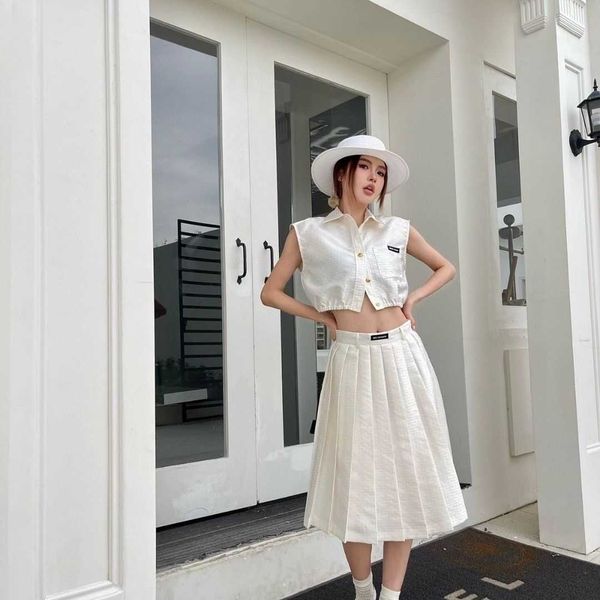 summer ladies lapel sleeveless short high waist short sleeve plus loose long skirt suit skirt, polyester fabric comfortable smooth does not, White
summer ladies lapel sleeveless short high waist short sleeve plus loose long skirt suit skirt, polyester fabric comfortable smooth does not, White