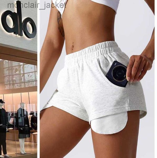 2023 desginer alos yoga shorts loose relaxed sports shorts women's summer versatile quick dry running fitness pants dance shorts, White;black
2023 desginer alos yoga shorts loose relaxed sports shorts women's summer versatile quick dry running fitness pants dance shorts, White;black