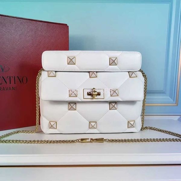 rivet designer women bags handbag luxurys chain shoulder diamond grid women's handheld crossbody tote bag acci
rivet designer women bags handbag luxurys chain shoulder diamond grid women's handheld crossbody tote bag acci