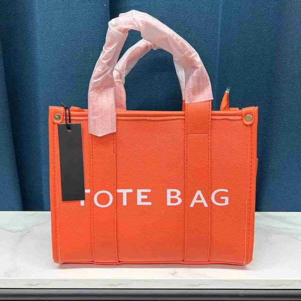 tote bag 2023 letter bag new tote bag handbag pu women's trend couple 
tote bag 2023 letter bag new tote bag handbag pu women's trend couple