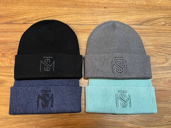 europe designer beanie knitted cap hat classical men knit sports skull caps ladies casual outdoorhip hop women mst warm bonnet gorros, Blue;gray 
europe designer beanie knitted cap hat classical men knit sports skull caps ladies casual outdoorhip hop women mst warm bonnet gorros, Blue;gray