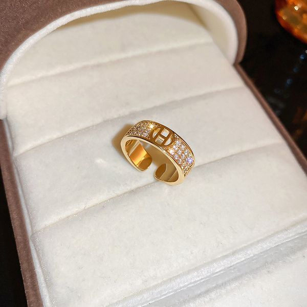 ring titanium steel silver love rings designer luxury jewelry for men and women spirit heart rings party engagement confession wedding ring
ring titanium steel silver love rings designer luxury jewelry for men and women spirit heart rings party engagement confession wedding ring
