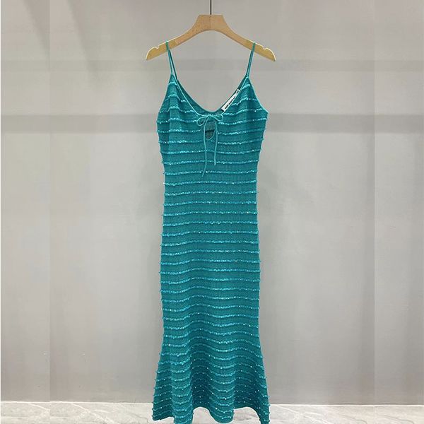 2023 spring/summer turquoise striped fishtail knitted strap long dress (pure handmade beaded high edition quality) july, Black;gray
2023 spring/summer turquoise striped fishtail knitted strap long dress (pure handmade beaded high edition quality) july, Black;gray