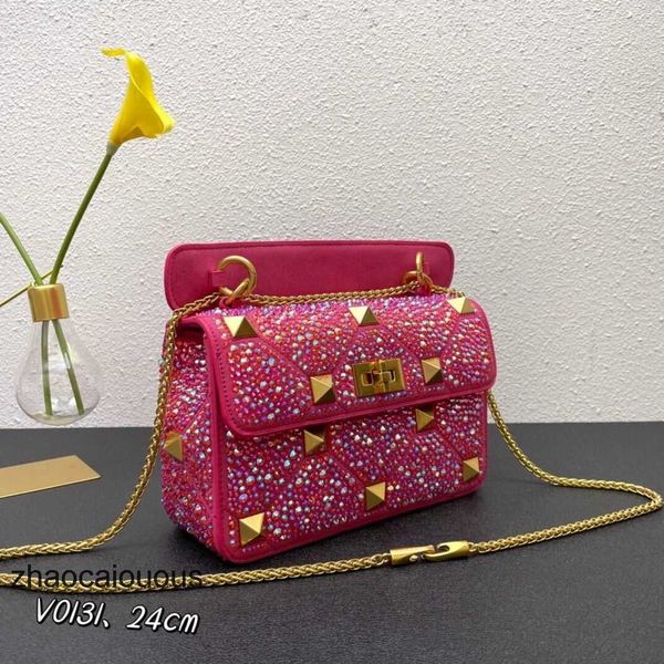 luxury new rivet valentins handbag bag designer women shiny crystal handbag bags diamond embedding fashion handheld shoulder crossbody women
luxury new rivet valentins handbag bag designer women shiny crystal handbag bags diamond embedding fashion handheld shoulder crossbody women