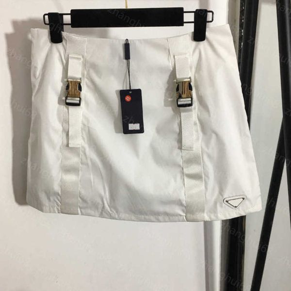 23ss designer skirts womens designer clothing letter triangle safety buckle webbing high waist short skirt safety pants lining women clothes, Black
23ss designer skirts womens designer clothing letter triangle safety buckle webbing high waist short skirt safety pants lining women clothes, Black