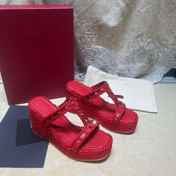 est heels with dustbag women shoes designer sandals quality sandals heel height and sandal flat shoe slides slippers by brand s388 005, Black
est heels with dustbag women shoes designer sandals quality sandals heel height and sandal flat shoe slides slippers by brand s388 005, Black