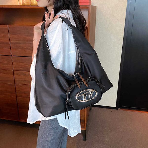 handbag designer 2023 oxford cloth large capacity for women's new internet celebrity children and mothers' underarm bag street pat
handbag designer 2023 oxford cloth large capacity for women's new internet celebrity children and mothers' underarm bag street pat