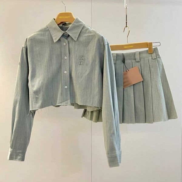 summer ladies washed denim lapel long-sleeved shirt plus denim pleated skirt suit skirt, washed denim retro fashion, high waist loose versio, White
summer ladies washed denim lapel long-sleeved shirt plus denim pleated skirt suit skirt, washed denim retro fashion, high waist loose versio, White