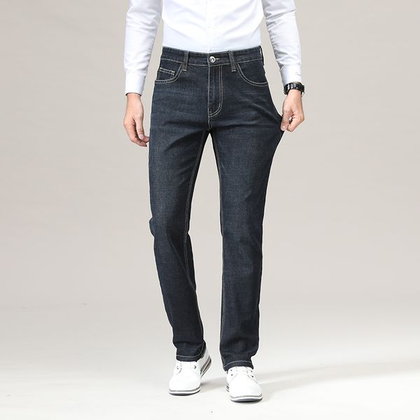 men's jeans plus size 40 42 blue black classic business casual autumn winter straight loose stretch designer denim trousers 230724
men's jeans plus size 40 42 blue black classic business casual autumn winter straight loose stretch designer denim trousers 230724