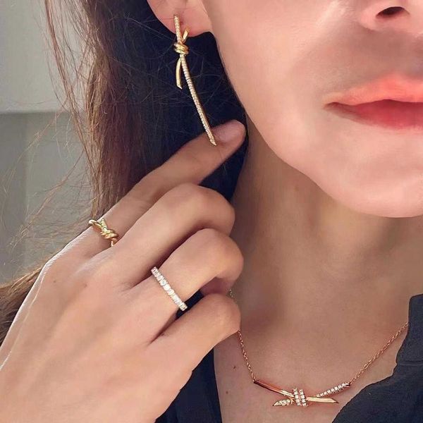 famous brand new knot earrings for women pure silver plated with 18k rose gold ins high-end long and niche design light luxurious earring th, Golden
famous brand new knot earrings for women pure silver plated with 18k rose gold ins high-end long and niche design light luxurious earring th, Golden