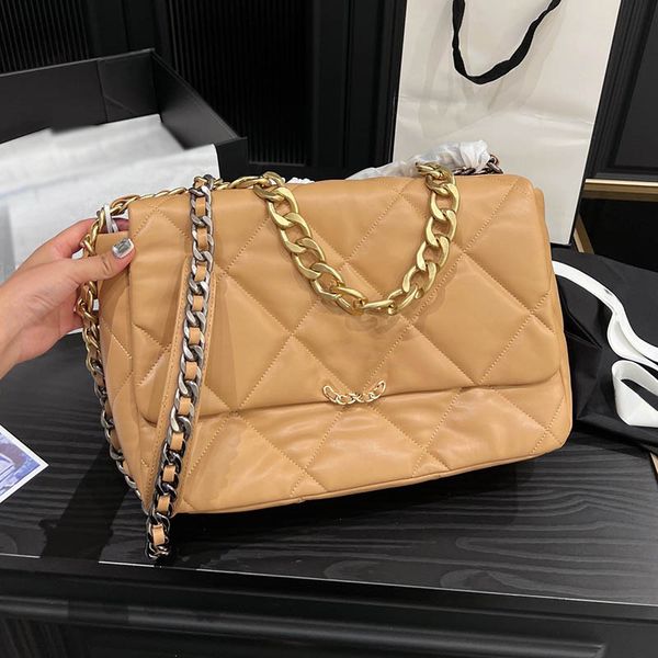 36cm jumbo capacity women 19 shoulder bag matelasse chain leather quilted vintage luxury handbag gold silver badge large tote crossbody desi
36cm jumbo capacity women 19 shoulder bag matelasse chain leather quilted vintage luxury handbag gold silver badge large tote crossbody desi
