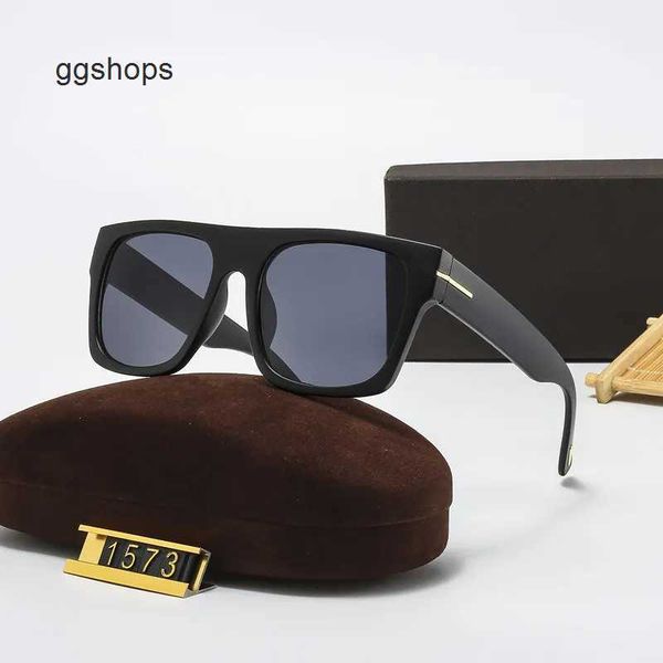 glasses colors tom-fords sun lens new sunglass men designer women sunglasses glasses uv400 high 7 quality metal with box, White;black
glasses colors tom-fords sun lens new sunglass men designer women sunglasses glasses uv400 high 7 quality metal with box, White;black