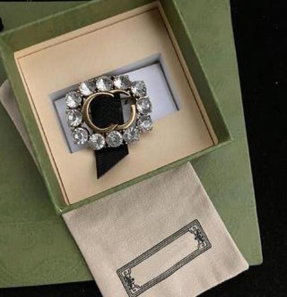 luxury designer jewelry brooch pin famous letter diamond ornaments mens women dress ornaments clothing decoration18451098960, Gray
luxury designer jewelry brooch pin famous letter diamond ornaments mens women dress ornaments clothing decoration18451098960, Gray