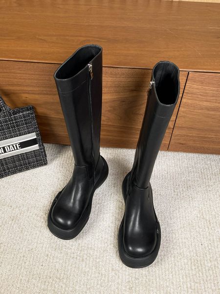 long boot women knee boots boots black real leather flat heels triangle belt buckle designer winter shoes
long boot women knee boots boots black real leather flat heels triangle belt buckle designer winter shoes