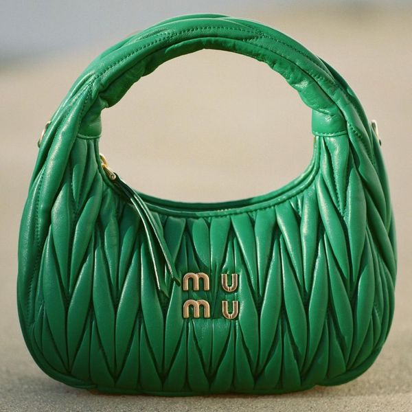 women's luxury cleo miui tote bag underarm designer genuine leather shoulder underarm bag clutch miu wander matelasse mens purse lady s
women's luxury cleo miui tote bag underarm designer genuine leather shoulder underarm bag clutch miu wander matelasse mens purse lady s