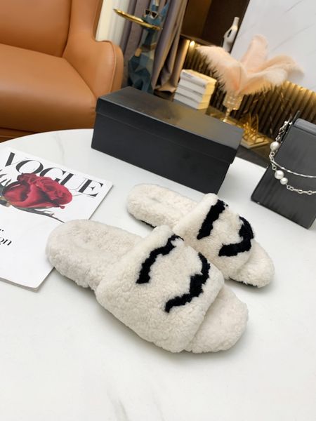 luxury designer senior slippers new womens fashion leather lamb wool size 35-42 with boxcloth bag, Black
luxury designer senior slippers new womens fashion leather lamb wool size 35-42 with boxcloth bag, Black