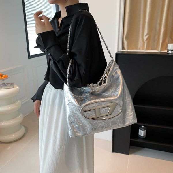 bin bag silver jingle bag female tote bag pleated small sachet large capacity bucket bag shoulder bag
bin bag silver jingle bag female tote bag pleated small sachet large capacity bucket bag shoulder bag