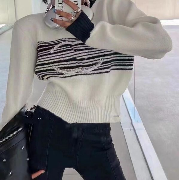 2023 women's sweaters luxury designer sweater letters pullover hoodie long sleeve knitwear winter clothes, White;black
2023 women's sweaters luxury designer sweater letters pullover hoodie long sleeve knitwear winter clothes, White;black