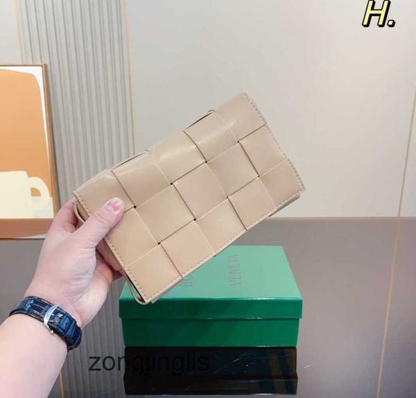 leisure shoulder cassette designer fashion venetas botteges crossbody women's bags bag woven 2023 handbags 23cm xpx8
leisure shoulder cassette designer fashion venetas botteges crossbody women's bags bag woven 2023 handbags 23cm xpx8