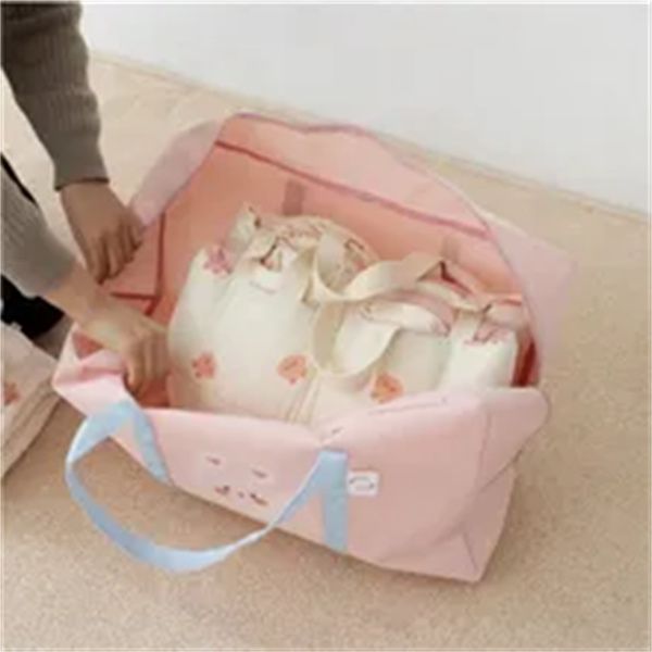 large capacity mommy bag for maternity hospital bag kindergarten quilt storage bag diaper baby items organizer travel bag a2, Black
large capacity mommy bag for maternity hospital bag kindergarten quilt storage bag diaper baby items organizer travel bag a2, Black