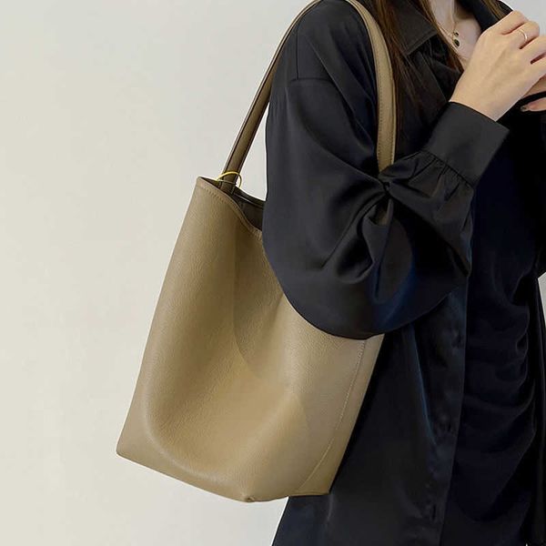 designer bags leather commuter tote advanced sense one shoulder bucket classic tote the row fu0g
designer bags leather commuter tote advanced sense one shoulder bucket classic tote the row fu0g