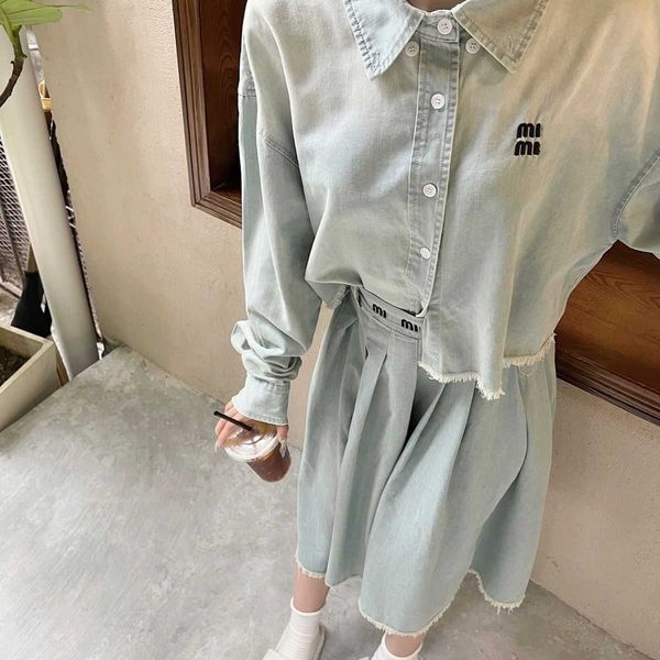 spring and summer ladies washed denim lapel long-sleeved shirt plus loose long skirt suit skirt, washed denim retro fashion, high waist loos, White
spring and summer ladies washed denim lapel long-sleeved shirt plus loose long skirt suit skirt, washed denim retro fashion, high waist loos, White