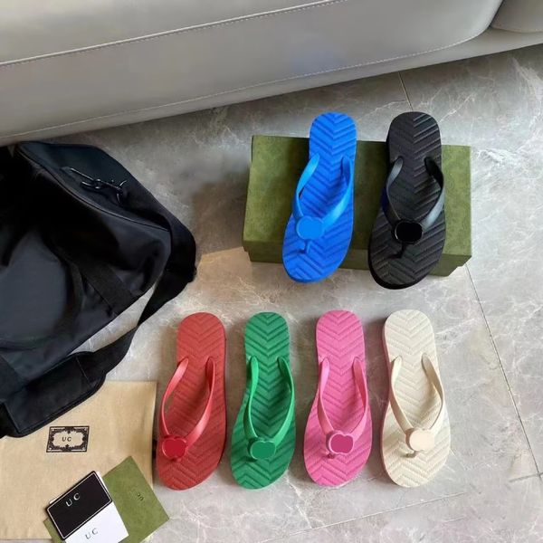 luxury designer chevron thong slides foam signature platform sandals women rubber flat shoes comfort beach slip on slides 35-42, Black
luxury designer chevron thong slides foam signature platform sandals women rubber flat shoes comfort beach slip on slides 35-42, Black