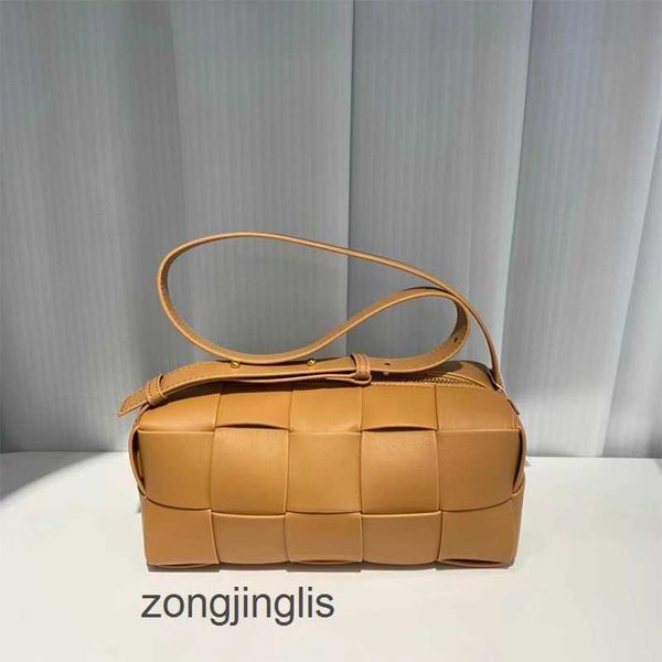 2023 cassettes one venetas botteges candy bag underarm knitted brick color bags shoulder square cowhide women's rbl4
2023 cassettes one venetas botteges candy bag underarm knitted brick color bags shoulder square cowhide women's rbl4