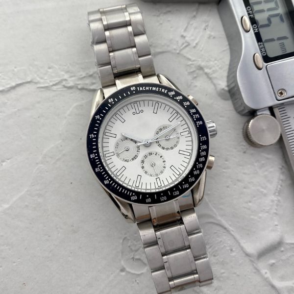 new luxury men's watch designer automatic mechanical movement leisure watch stainless steel strap 40mm dial waterproof watch birthday g, Slivery;brown
new luxury men's watch designer automatic mechanical movement leisure watch stainless steel strap 40mm dial waterproof watch birthday g, Slivery;brown
