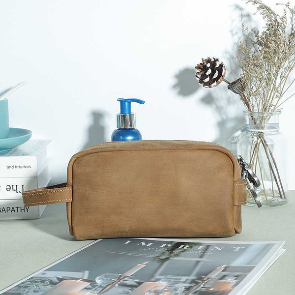 cosmetic bags cases crazy horse leather makeup bag portable high capacity genuine storage travel skincare wash 230704
cosmetic bags cases crazy horse leather makeup bag portable high capacity genuine storage travel skincare wash 230704