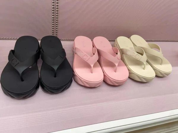 casual shoes 2023 summer new flip-flops thick soles non-slip jelly clamp foot wearing beach women, Black
casual shoes 2023 summer new flip-flops thick soles non-slip jelly clamp foot wearing beach women, Black