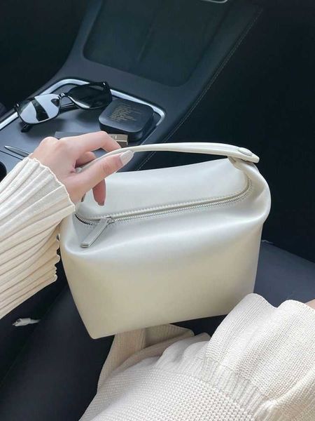 designer bags leather commuter tote advanced sense one shoulder bucket classic tote the row 8758
designer bags leather commuter tote advanced sense one shoulder bucket classic tote the row 8758