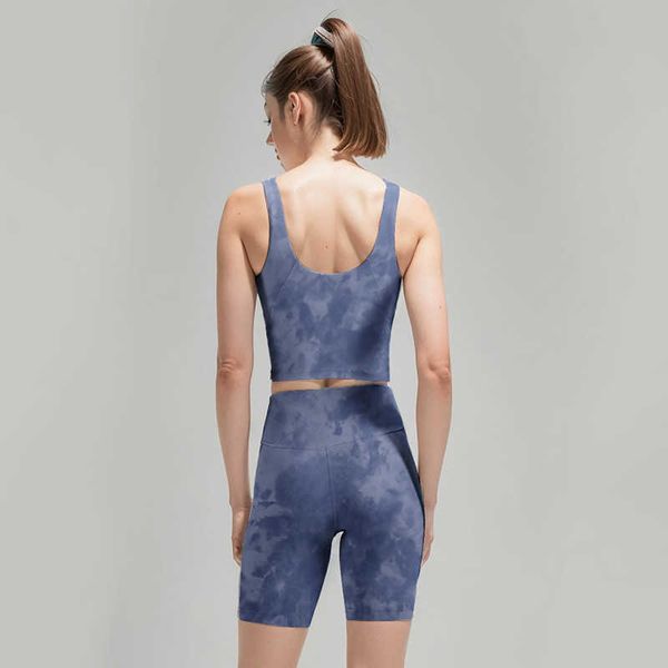 lulu set yoga suit summer women's bra shorts leggings high waist elastic shorts u-shaped back sports tank european and american style t
lulu set yoga suit summer women's bra shorts leggings high waist elastic shorts u-shaped back sports tank european and american style t