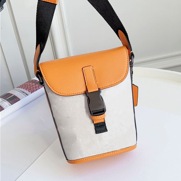 track one shoulder diagonal straddle bag designer luxury soft bubble detachable button high-quality and fashionable handbag
track one shoulder diagonal straddle bag designer luxury soft bubble detachable button high-quality and fashionable handbag