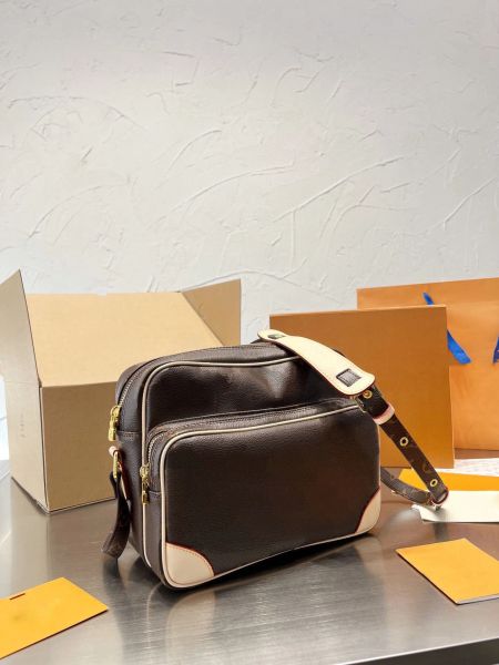 leisure fashionable women men handbag luxury designer bags grade vintage bag daily camera bag luxury material crossbody shoulder bag
leisure fashionable women men handbag luxury designer bags grade vintage bag daily camera bag luxury material crossbody shoulder bag